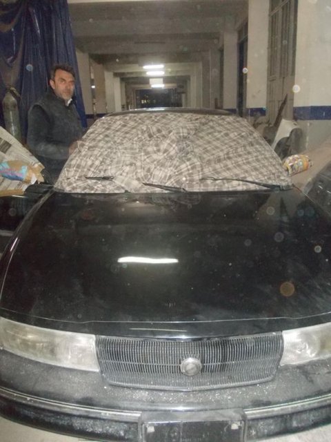 Ersöz, bir işadamının Amerika'da gördüğü uzun limuzine sahip olmak istediğini belirterek, "Önce aracın uzatılmasını istedi. İçine de deri döşeme, açılır tavan, televizyon sistemi, minibar, çift klima sistemi talep etti" dedi.