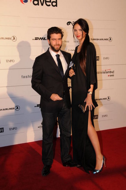 AKSEL - NAZLI GOLDENBERG