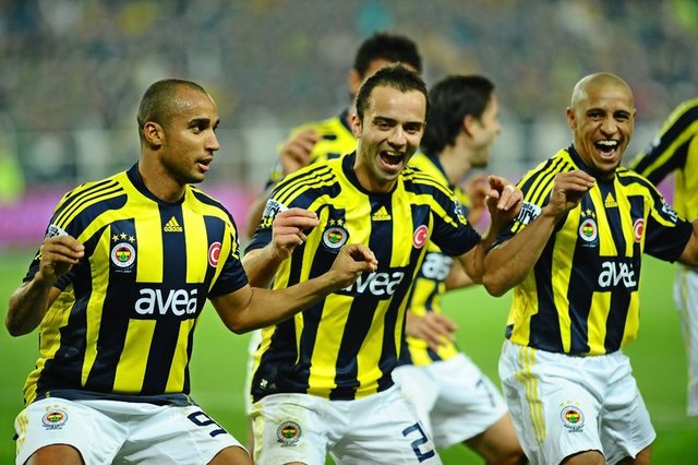 - Carlos ve Deivid ile başlayan yengeç dansı...