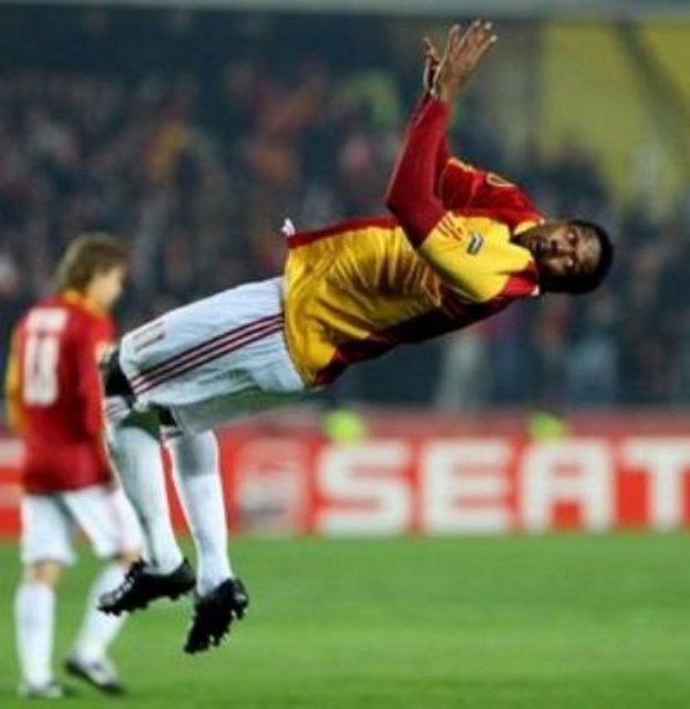 ABDEL KADER KEITA  - Keita'nın taklaları bir dönem Süper Lig'e renk kattı.