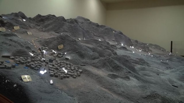 Makette, Kabe ve çevresi birebir yansıtılmaya çalışılmış.