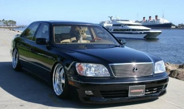 Lexus LS400 -