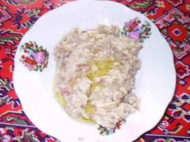 BİTLİS - İçli köfte,halise,lahana dolması,kabak dolması,keşkek,çorti,çorti köftesi, klorik, gari aşı, turşu aşı, katıklı dolma, yoğurtlu pappar, pişrük, kabak boranisi, murtuğa
