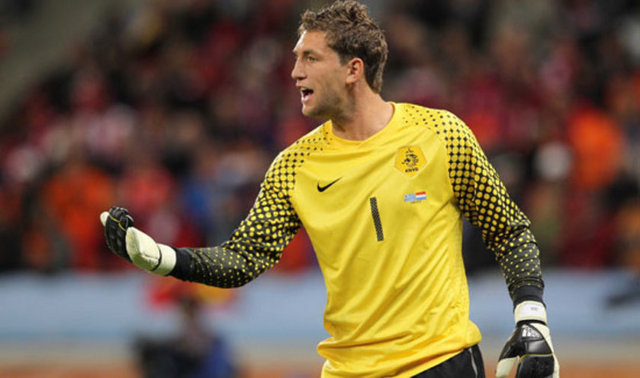 16- Maarten Stekelenburg - Fulham