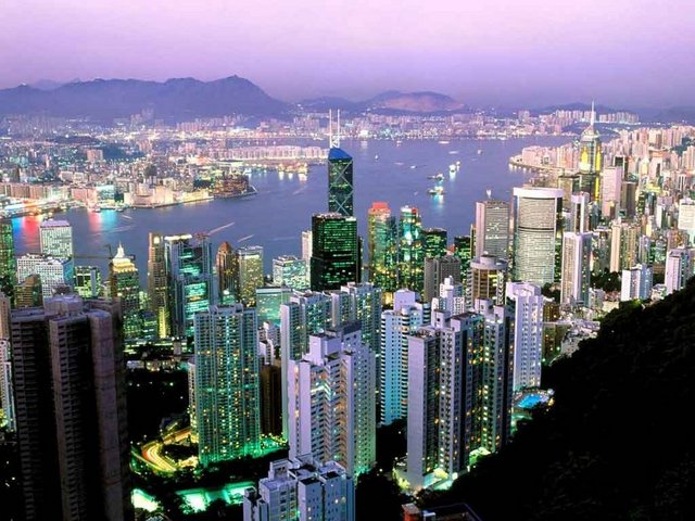 Hong Kong - Metrekare fiyatı: 49 bin 200 - 54 bin 400 dolar