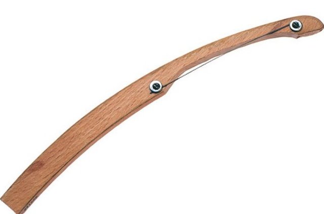 Tahta askılık ve keskin sağlam ip yardımıyla yapılan testere