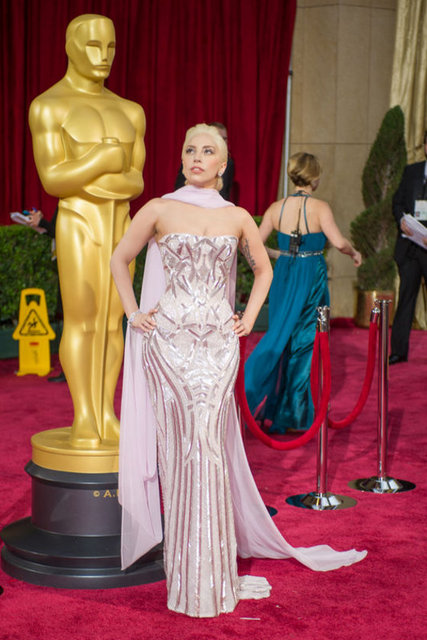 LADY GAGA
