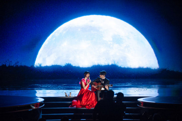 KAREN O, EZRA KOENIG