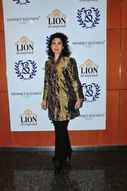 AYŞE SLEVOGT