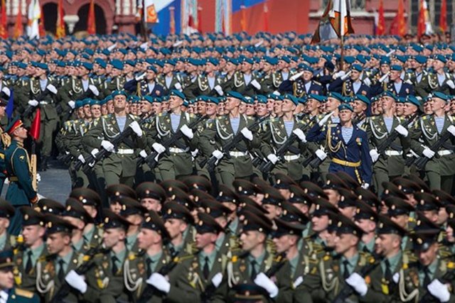 2) RUSYA  - Savunma bütçesi: 76,6 milyar dolar  - Aktif Askeri personel: 766 bin kişi