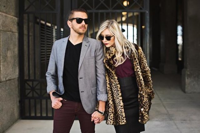 Gri: Bu renk kararsız kişiler tarafından sevilir. Hiçbir konuda heyecanlanmadıkları gibi renk konusunda da son derece heyecansızdırlar.