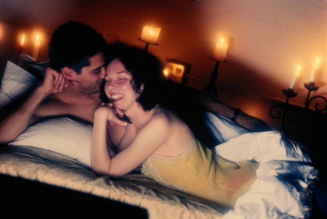 11. Kemiklerinizi güçlendiriyor: -  - Seks sırasında salgılanılan testosteron hormonunun kemikleri güçlendirici etkileri bulunuyor. -  - Kadın sağlığına olan faydaları açısından bakıldığında;