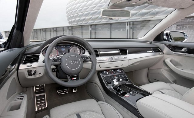 Audi S8 2014