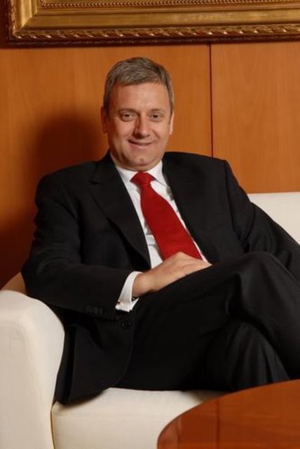 Yapı Kredi CEO'su Faik Açıkalın  - ODTÜ İşletme -