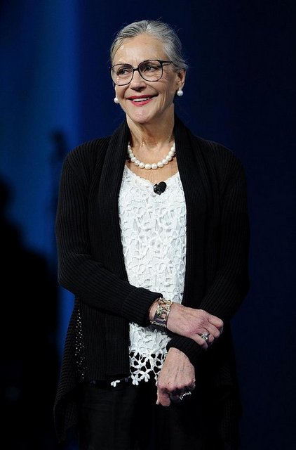 13. Alice Walton - Wal Mart  -  - 34.3 milyar dolar  -