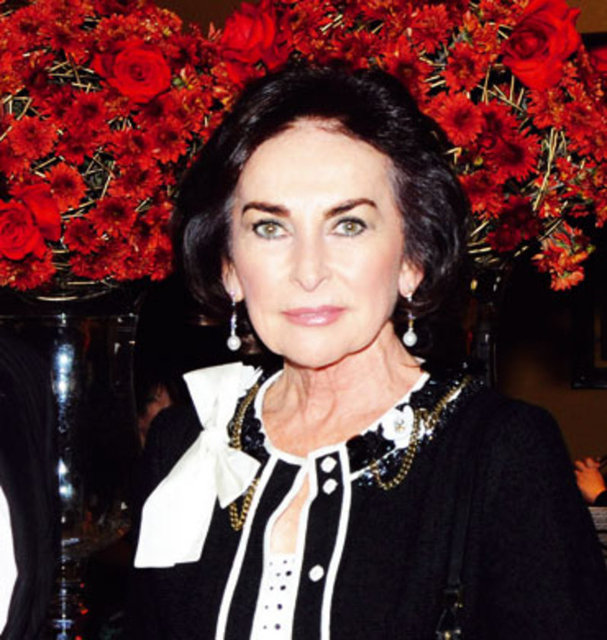 IRIS FONTBONA - Şilili Iris Fontbona ülkenin en zengin kişilerinden biri olarak biliniyor. Dev bir gemi firması bulunan Fontbona'nın serveti 12.7 milyon dolar.