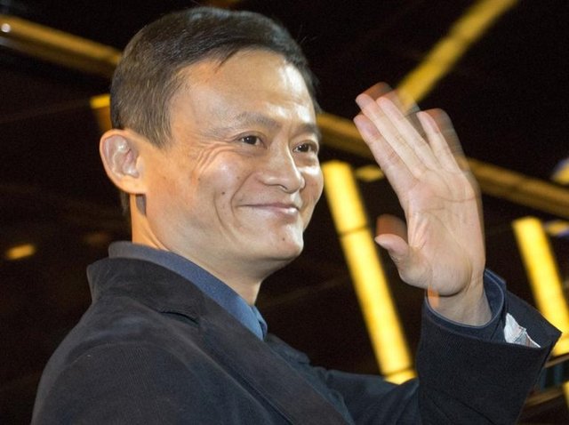 Jack Ma aynı zamanda Çin'in ve dünyanın en büyük sorunlarından bir tanesi olan çevre kirliliğine karşıda ciddi girişimlerde bulunmakta, çalışmalar yapmaktadır.