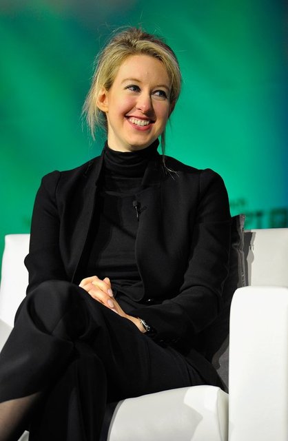 ELIZABETH HOLMES  - Amerikalı sunucu Holmes'un net serveti Forbes Dergisi'nin son verilerine göre tam 4.5 milyar dolar.