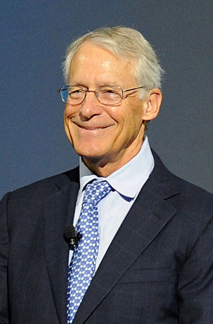 14. S. Robson Walton - Wal Mart  -  - 34.2 milyar dolar  -
