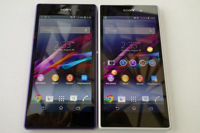11. Sony Xperia Z1S - Xperia Z1S yarım 1,5 metre derinliğinde suda yarım saat kaldıktan sonra bile çalışmaya devam ediyor.