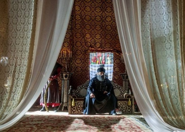 Kanuni Sultan Süleyman'ın kırk altı yıl sürecek olan iktidarı boyunca yaşayanların hayatı nasıl sona erdi? İşte yanıtı...