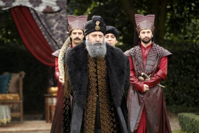 Dubaili kadınların Muhteşem Yüzyıl dizisinin hareminde kısa süreliğine cariye olarak görünmek için servet ödemeye hazır olduğu ortaya çıktı.