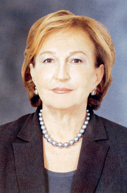 8) Suna Kıraç / Koç Holding  -  - 2014 Serveti: 1.88 milyar dolar  - 2013 Serveti: 2.6 milyar dolar