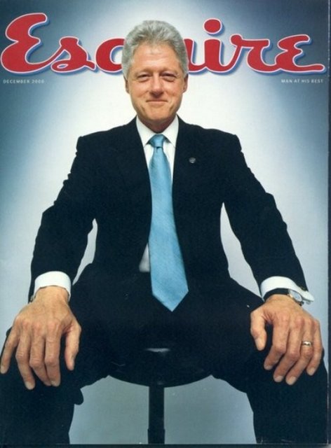 Esquire: Aralık 2000 - Eski Amerikan başkanı Clinton,  Esquire kapağını sık sık süslüyordu. Platon Antoniou 'nun çektiği ve  Clinton'ın en sembolleşmiş fotoğraflarından biri olan bu kapakla siyasilerin en tanınan portreleri arasında girdi.  -  -