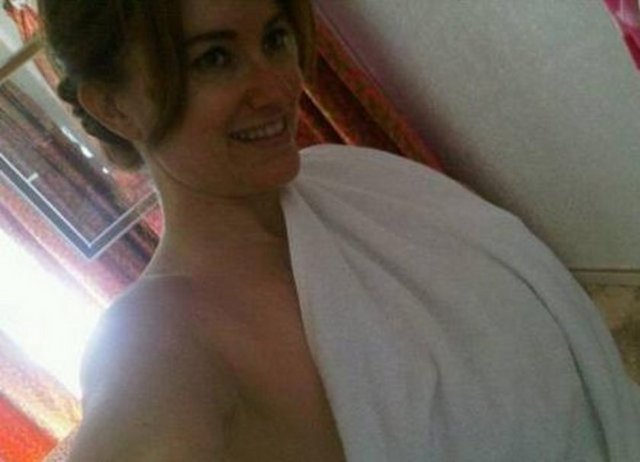 Hilal Cebeci bu pozlarıyla olay yaratmıştı