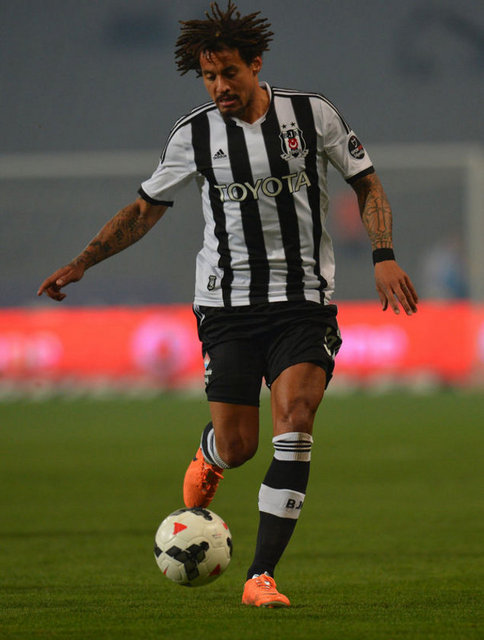 Jermaine Jones - Akrep