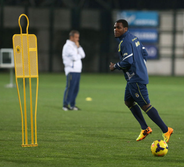 Emmanuel Emenike - Boğa