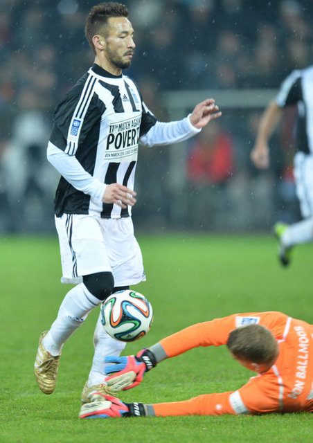 Eski İtalyan hakem Pierluigi Collina'nın yönettiği maçı UEFA Başkanı Michel Pilatini de izledi.