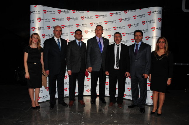 MEHMET NEZİH ERDEM VE MARDİN DEVLET HASTANESİ YÖNETİCİLERİ