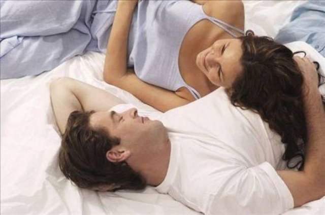 İNGİLTERE - İngiltere'nin banliyösünde bulunan Upminster, porno film ve seks oyuncaklarına ülke genelinden 7.9 kat daha fazla para harcıyor.