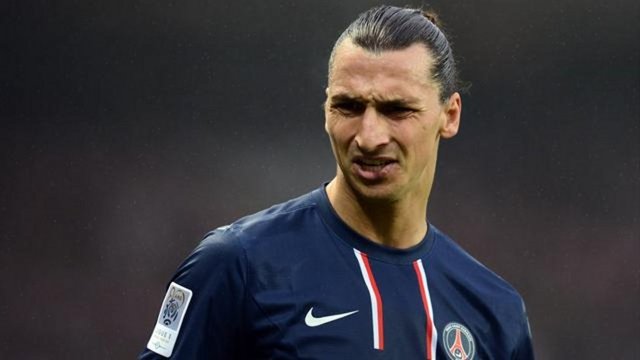 Muhabir: " Ajax'ın 9 maçta 9 puan kaybedebileceğini düşünüyor musun?" Zlatan: "Hesaplarıma göre Ajax 3 maçta da 9 puan kaybedebilir."