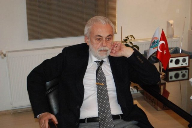 ÖMER ÜRÜNDÜL  "4-2 biten İsveç - Norveç maçında, Zlatan İbrahimoviç ülkesi adına 3 gol atmak dışında neredeyse sahada yoktu."