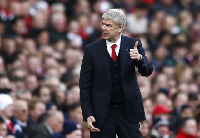 ARSENE WENGER  "Walcott o kadar hızlı ki bazen antremanlarda kendini kaptırıp topu geçtiği oluyor"