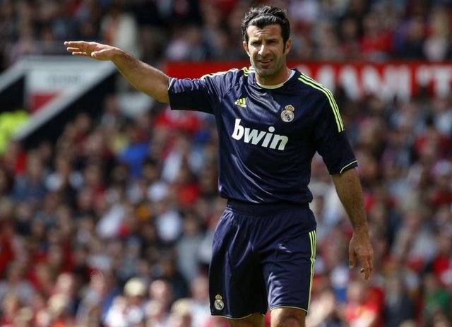 LUIS FIGO  "Çok iyi bir forvet mi arıyorsunuz, araştırmayın çünkü her zaman en iyiler Atletico Madrid'tedir"