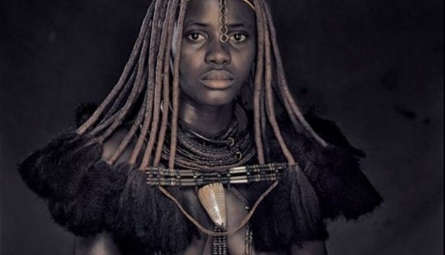 Himbalar, kuzey Namibya'da Kunene yöresinde yaşayan 20.000 ila 50.000 nüfuslu bir etnik grup.