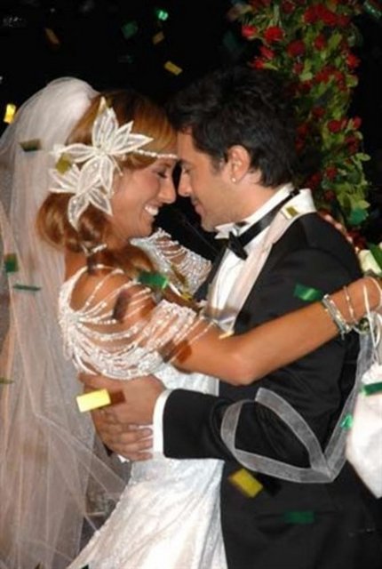 Çağla Şikel ile Emre Altuğ