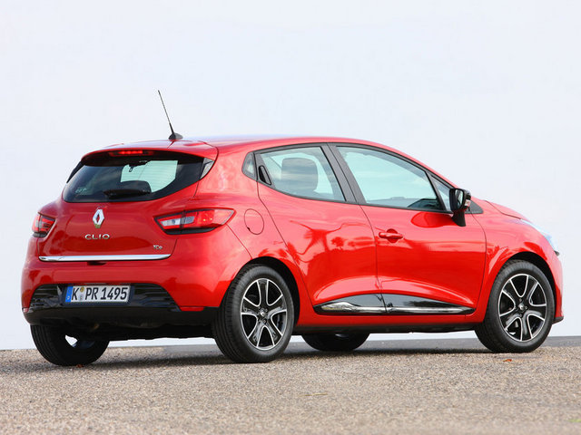 Firma ayrıca "Yeni Clio ve "Yeni Clio Sport Tourer 1.2 EDC" modellerinde 6 bin lira indirim yapıyor.