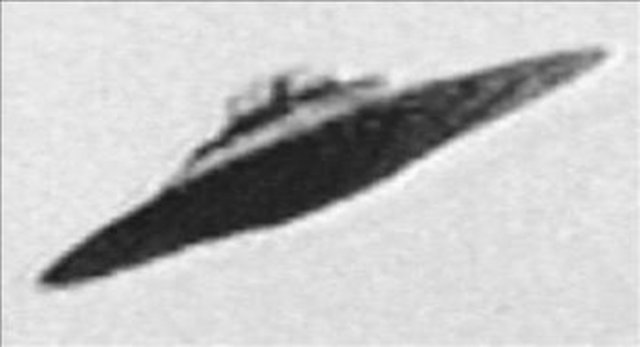 Irkının atom bombalarından yayılan radyasyonun etkisinin uzaya kadar ulaşmasından kaygı duyduğunu söyleyen uzaylı varlık, Adamski'ye bunun hem kendi uygarlığını ve başka dünyaları olumsuz etkilediğini söylemiştir.