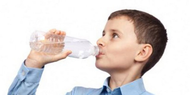 Su, besinlerdeki gerekli öğelerin emilimini artırır. -