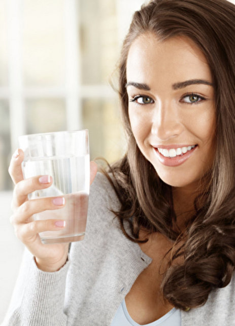 Eklem boşluklarındaki temel yağlayıcı maddedir, artrit ve sırt ağrılarının oluşumunun önlenmesinde yardımcı olur.