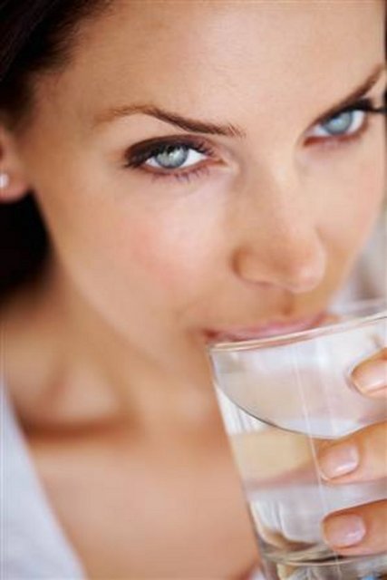 Serotonin ve diğer nörotransmitterlerin (sinir ileticileri) üretimi için vazgeçilmezdir.