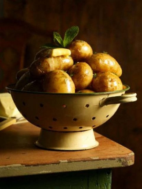 Mide ve Onikiparmak ülserinde yararlıdır.