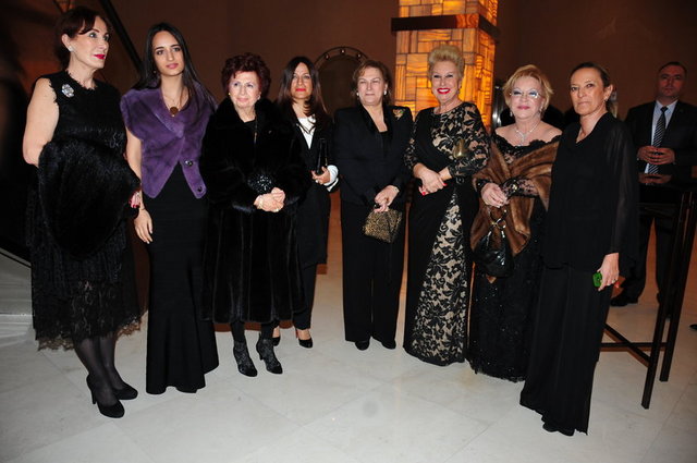MELİSA TAPAN, TÜRKAN, SEVİL, GÜLER SABANCI, SEMİRAMİS SEKBAN, GÜRNUR ÇAPA