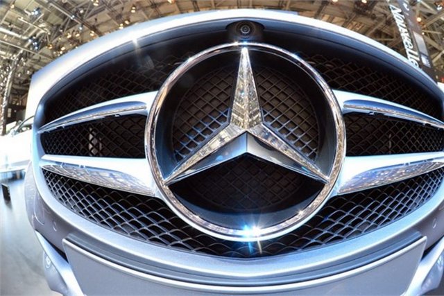 26- Mercedes Benz - Marka değeri 24,171 milyar dolar.  -