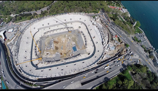 Tamamı kapalı tribünler