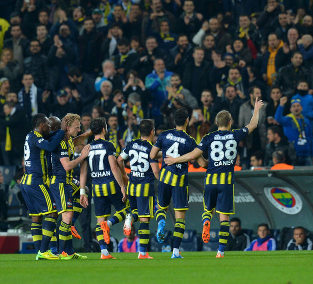 - Galatasaray yönetimi Hababam Sınıfı'nın kız öğrencilerini TT Arena'ya çağıracakmış